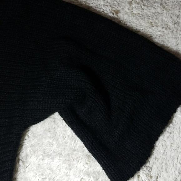 Bebe flare bell sleeve sweater dress size Small - Picture 3 of 7